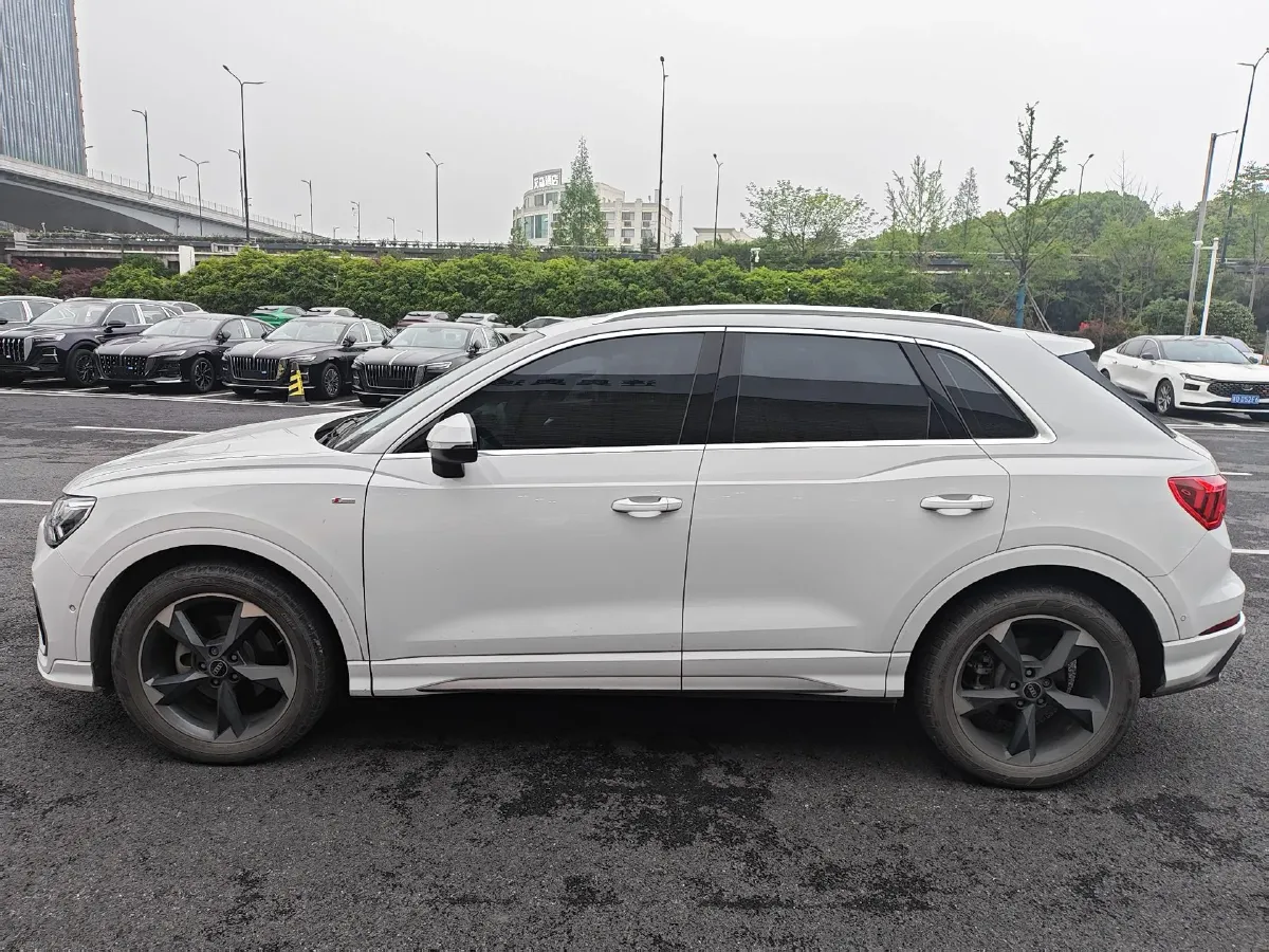 2023 Audi Q3 1.4T 150HP L4 7DCT,autocango,china used car exporter,china ev exporter,chinese used car exporter,chinese used ev exporter