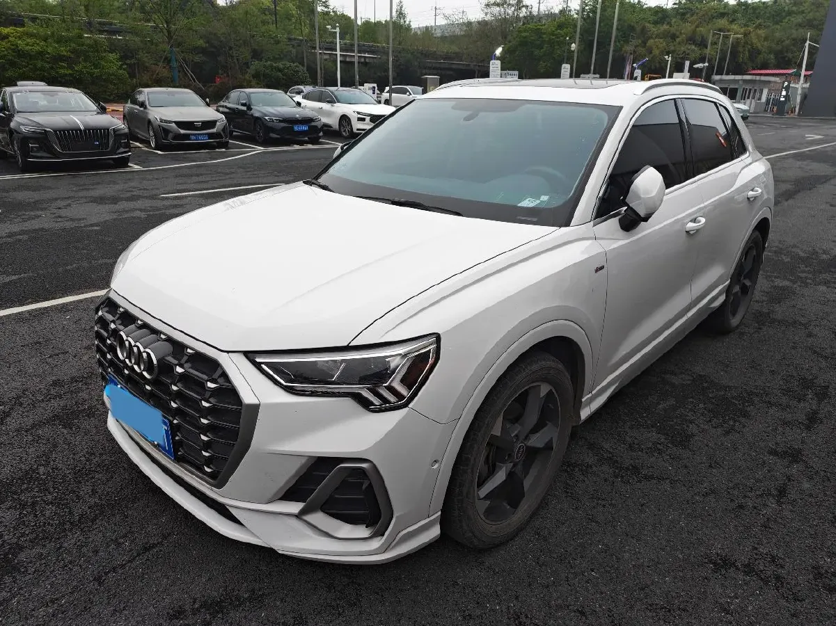 2023 Audi Q3 1.4T 150HP L4 7DCT,autocango,china used car exporter,china ev exporter,chinese used car exporter,chinese used ev exporter