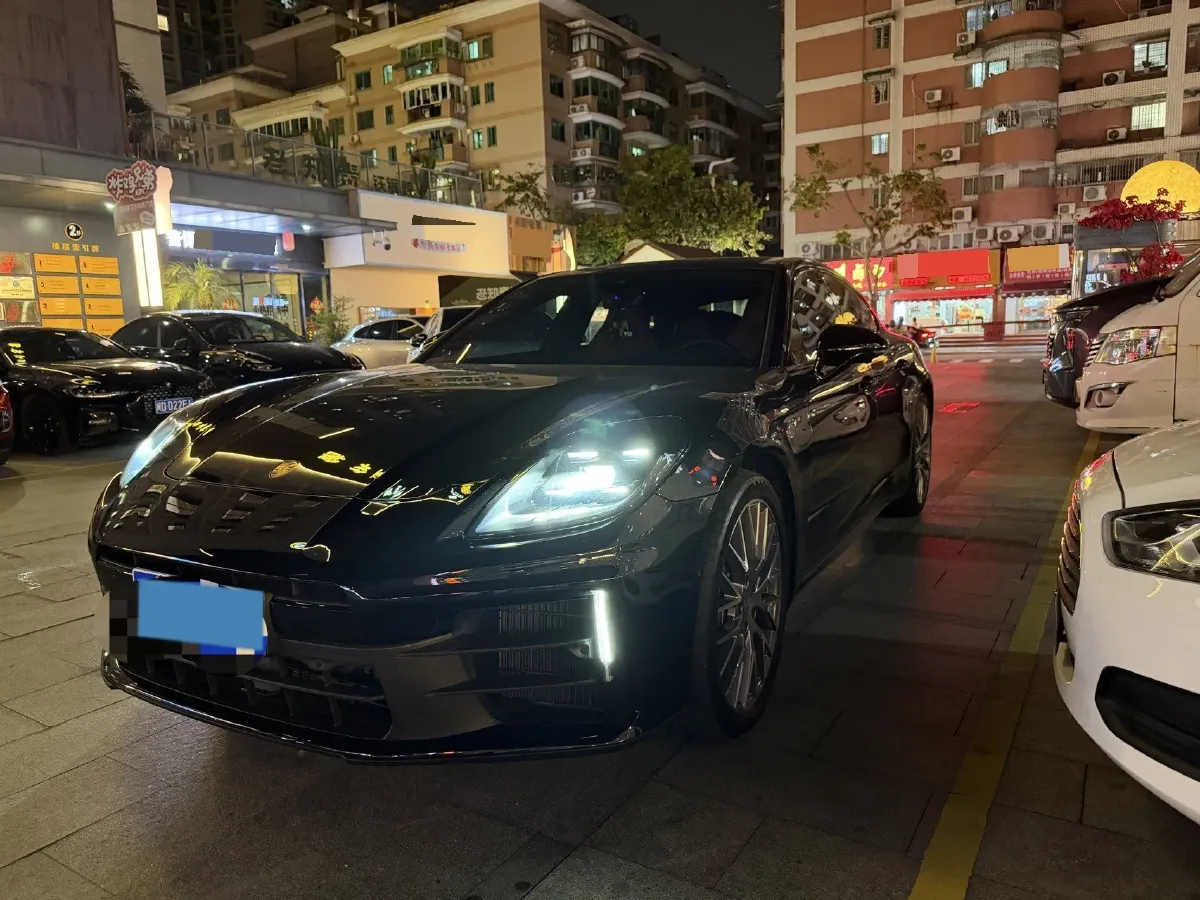 2024 Porsche Macan 2.9T 441HP V6 7DCT,autocango,china used car exporter,china ev exporter,chinese used car exporter,chinese used ev exporter