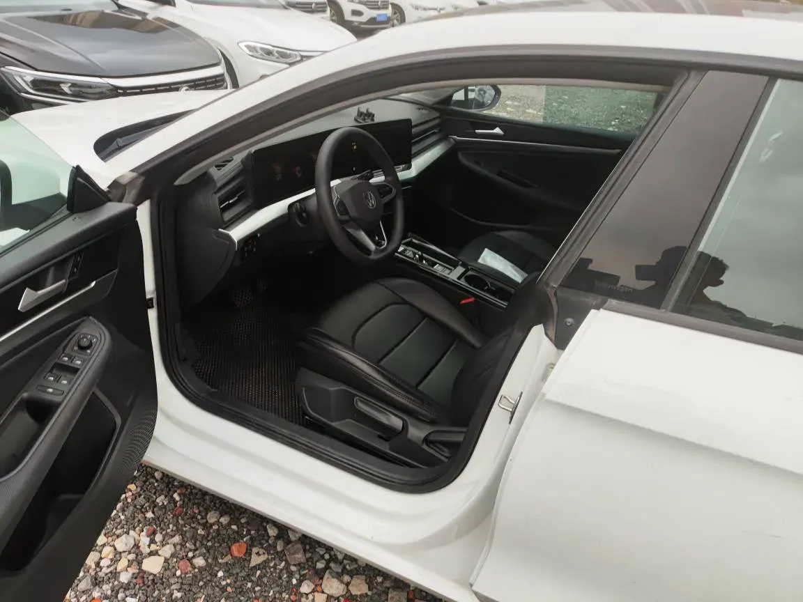 2024 Volkswagen Lamando 1.2T 116HP L4 7DCT,autocango,china used car exporter,china ev exporter,chinese used car exporter,chinese used ev exporter