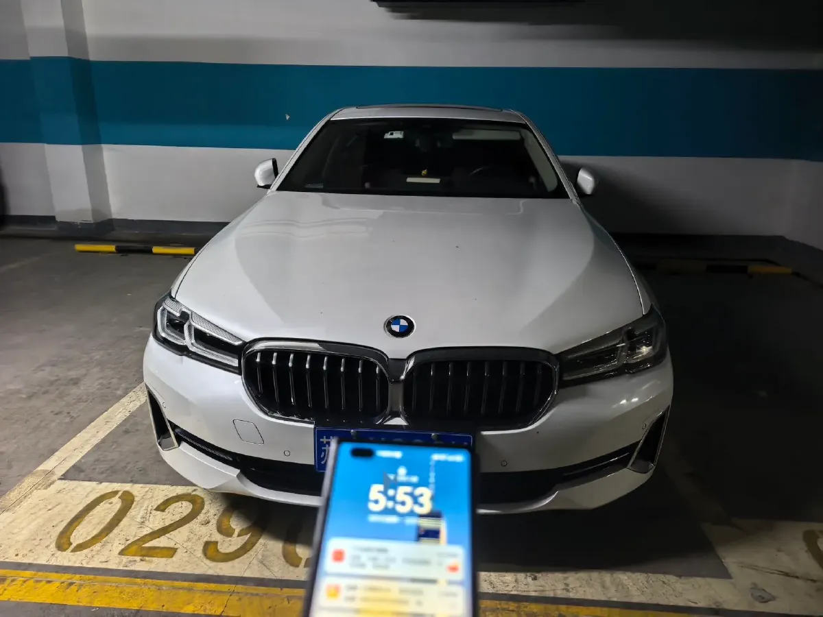 2022 BMW 5 Series 2.0T 252HP L4 8AT,autocango,china used car exporter,china ev exporter,chinese used car exporter,chinese used ev exporter