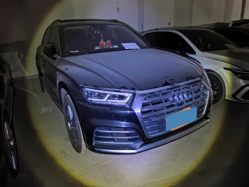 2020 Audi Q5L 2.0T 190HP L4 7DCT,autocango,china used car exporter,china ev exporter,chinese used car exporter,chinese used ev exporter
