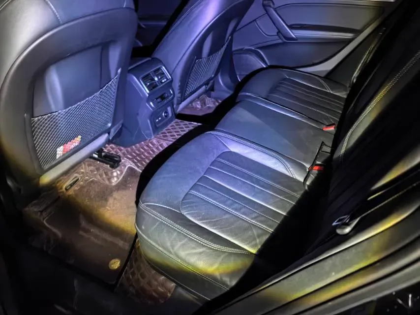 2020 Audi Q5L 2.0T 190HP L4 7DCT,autocango,china used car exporter,china ev exporter,chinese used car exporter,chinese used ev exporter