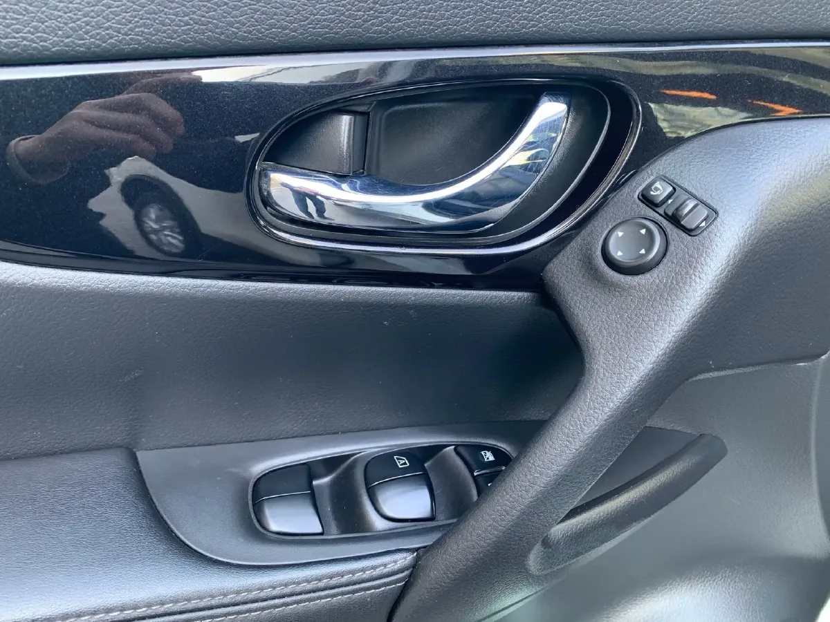 2021 Nissan X-Trail 2.0L 151HP L4 CVT,autocango,china used car exporter,china ev exporter,chinese used car exporter,chinese used ev exporter