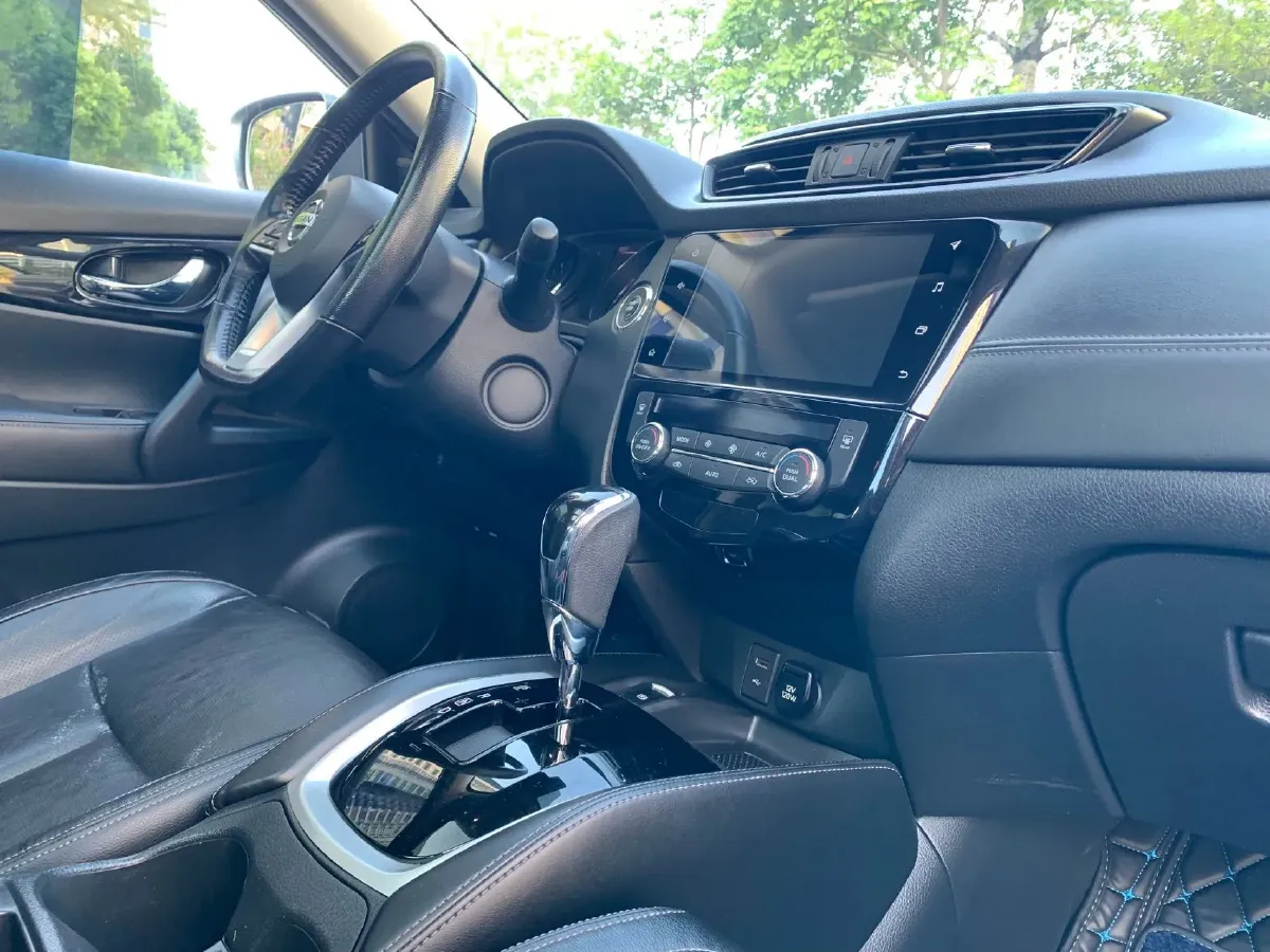 2021 Nissan X-Trail 2.0L 151HP L4 CVT,autocango,china used car exporter,china ev exporter,chinese used car exporter,chinese used ev exporter