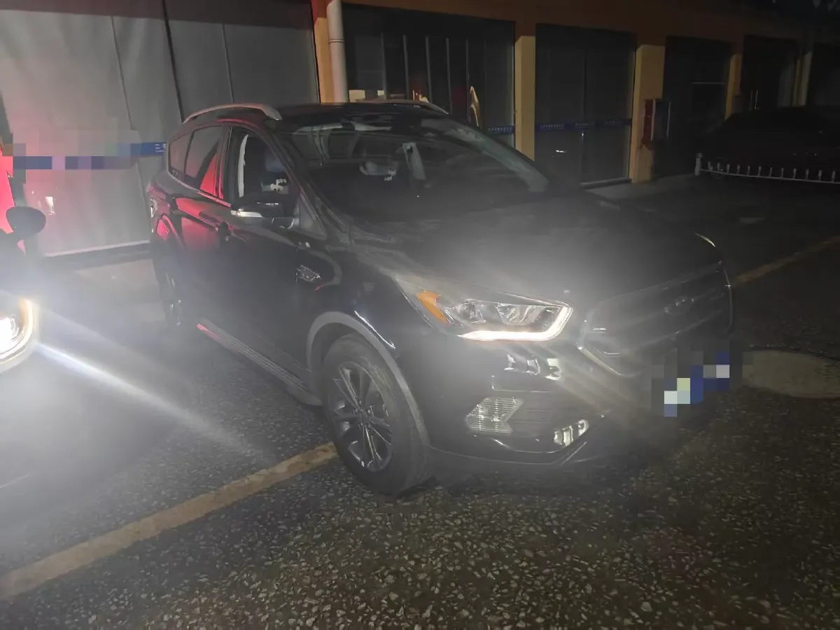2019 Ford Kuga 1.5T 182HP L4 6AT,autocango,china used car exporter,china ev exporter,chinese used car exporter,chinese used ev exporter