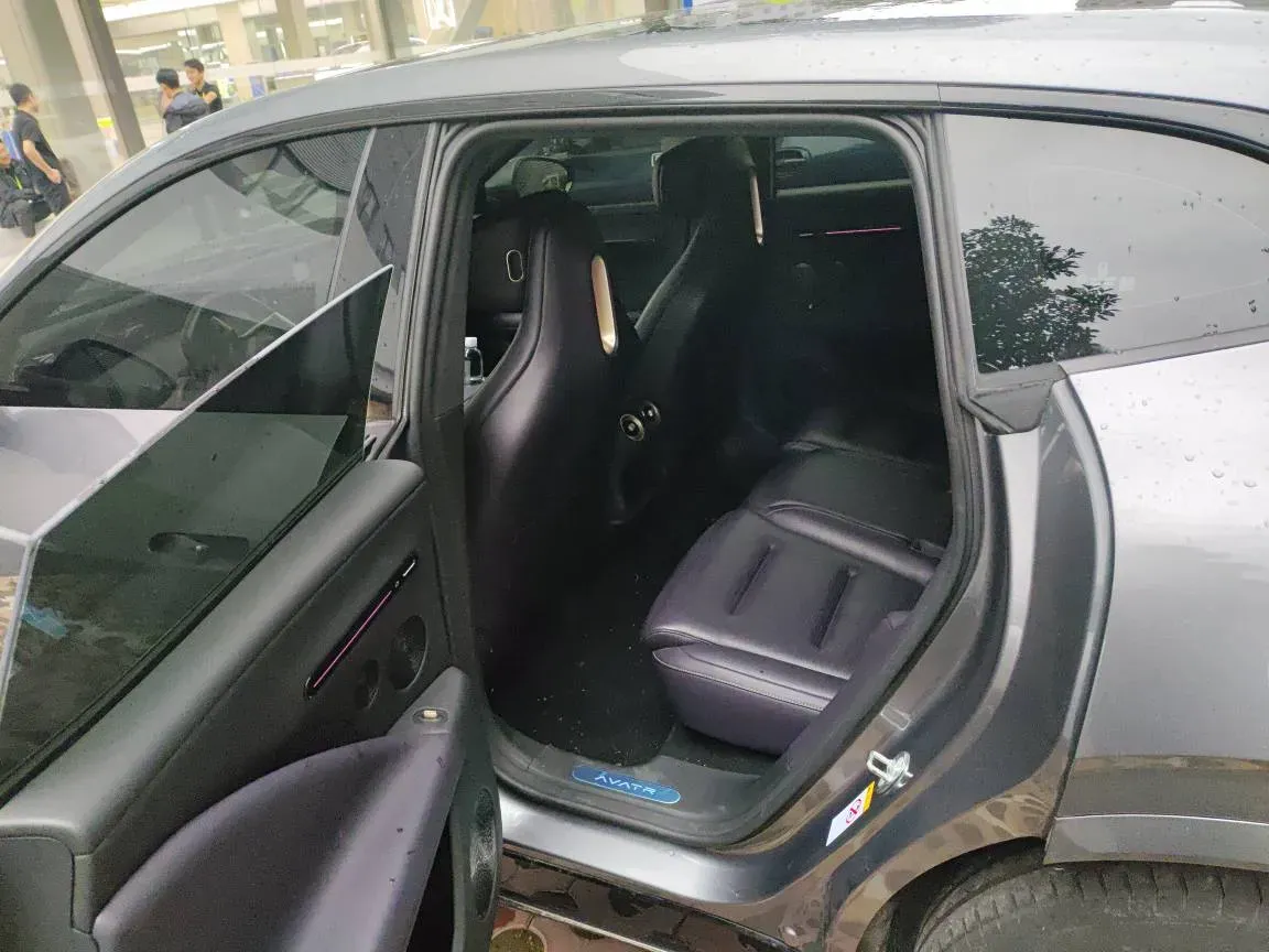 2024 Avatr 07 1.5T 156HP L4 REEV 39.05KWH,autocango,china used car exporter,china ev exporter,chinese used car exporter,chinese used ev exporter
