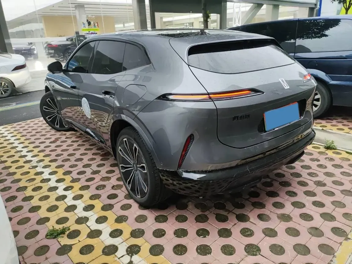 2024 Avatr 07 1.5T 156HP L4 REEV 39.05KWH,autocango,china used car exporter,china ev exporter,chinese used car exporter,chinese used ev exporter