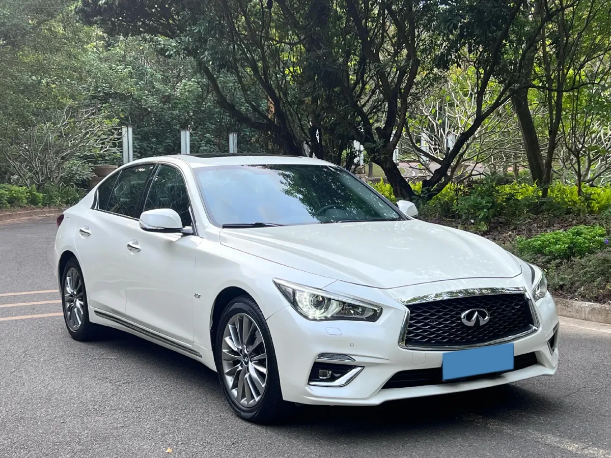 2018 Jeep Grand Commander 2.0T 265HP L4 9AT,autocango,china used car exporter,china ev exporter,chinese used car exporter,chinese used ev exporter