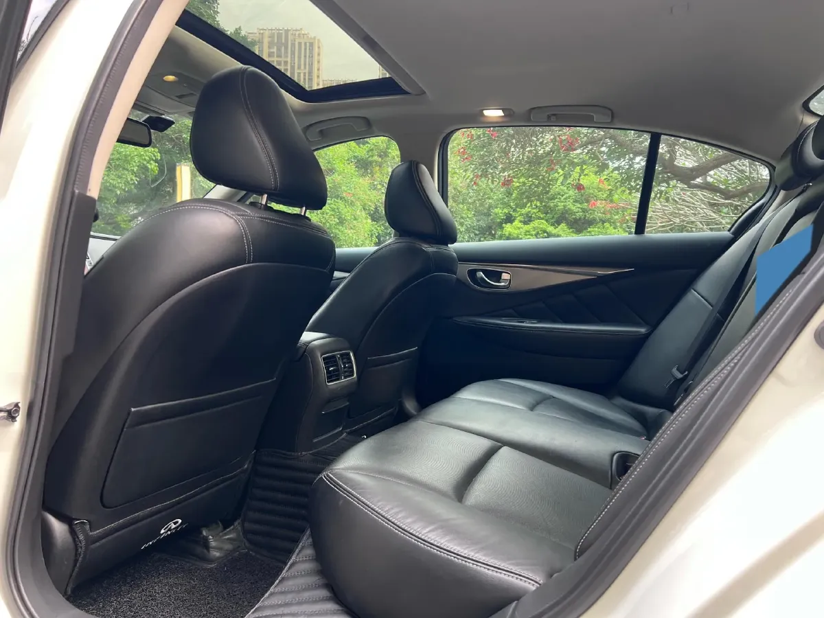 2018 Jeep Grand Commander 2.0T 265HP L4 9AT,autocango,china used car exporter,china ev exporter,chinese used car exporter,chinese used ev exporter