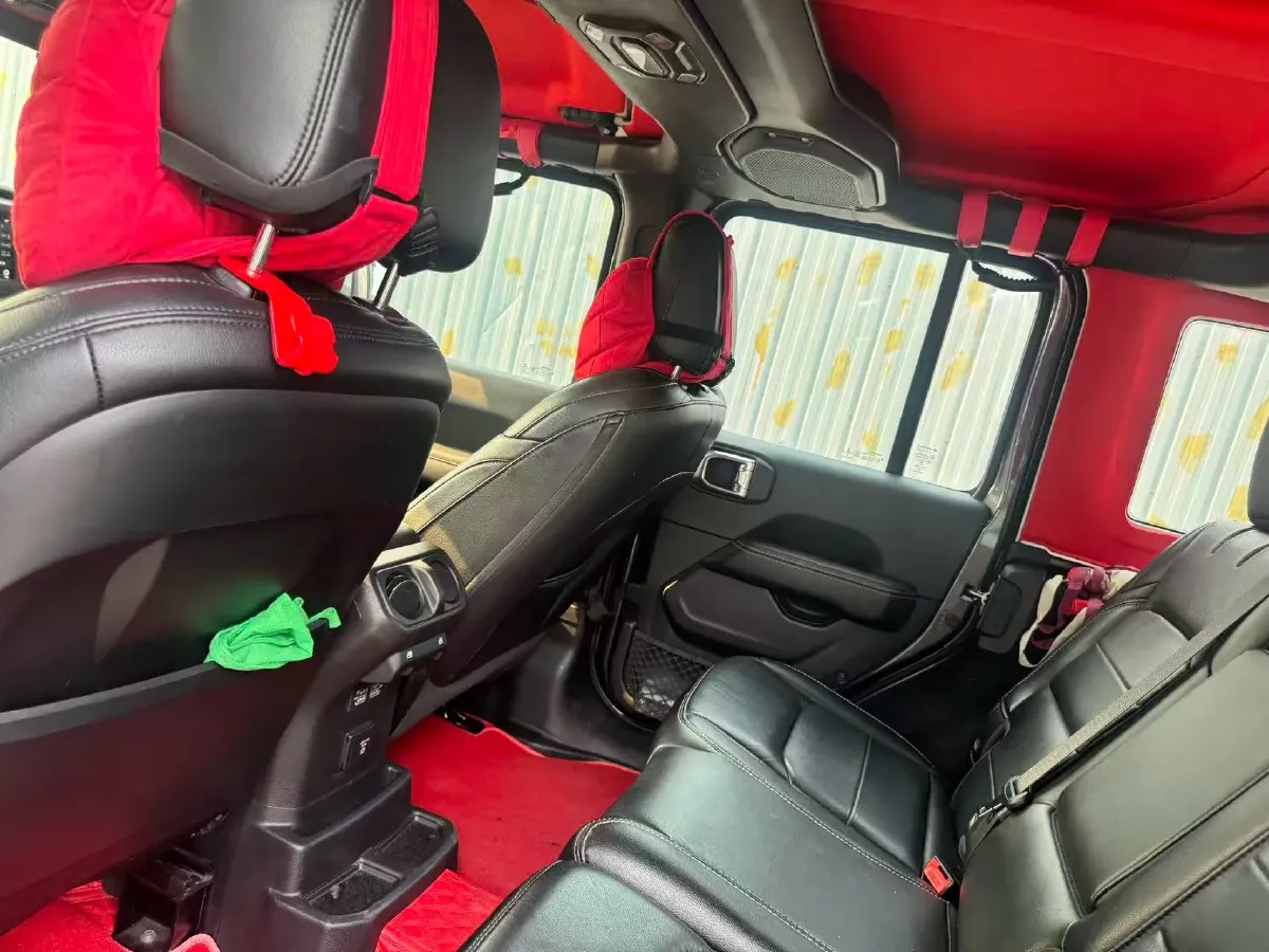 2021 Jeep Wrangler 2.0T 266HP L4 8AT,autocango,china used car exporter,china ev exporter,chinese used car exporter,chinese used ev exporter