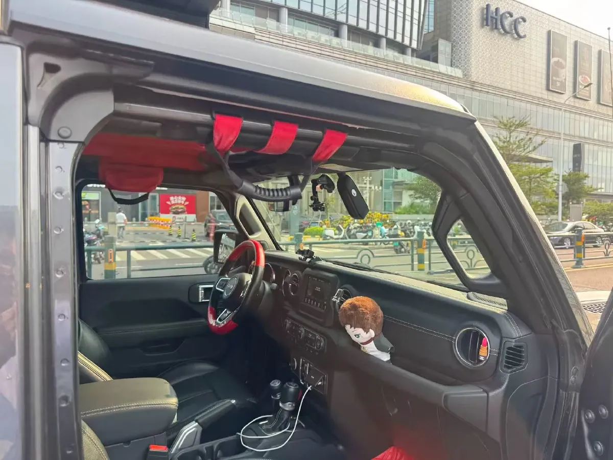 2021 Jeep Wrangler 2.0T 266HP L4 8AT,autocango,china used car exporter,china ev exporter,chinese used car exporter,chinese used ev exporter