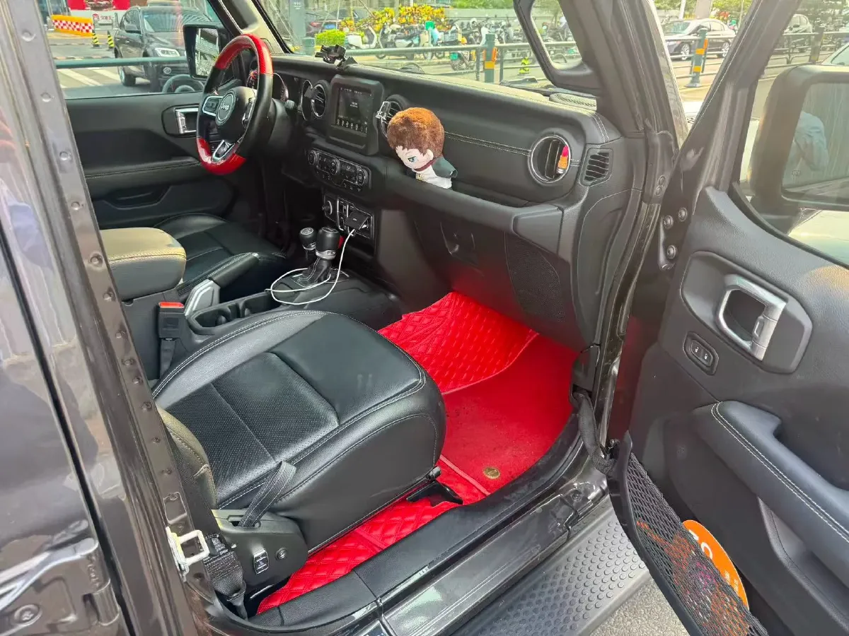 2021 Jeep Wrangler 2.0T 266HP L4 8AT,autocango,china used car exporter,china ev exporter,chinese used car exporter,chinese used ev exporter