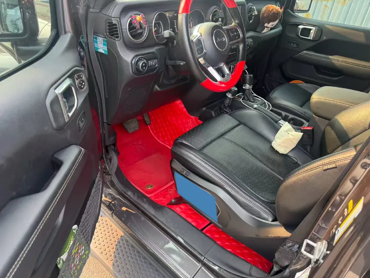 2021 Jeep Wrangler 2.0T 266HP L4 8AT,autocango,china used car exporter,china ev exporter,chinese used car exporter,chinese used ev exporter