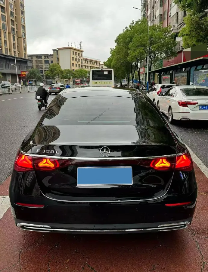 2025 Mercedes-Benz E Class 2.0T 258HP L4 9AT,autocango,china used car exporter,china ev exporter,chinese used car exporter,chinese used ev exporter