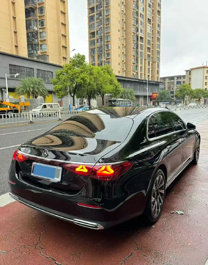 2025 Mercedes-Benz E Class 2.0T 258HP L4 9AT,autocango,china used car exporter,china ev exporter,chinese used car exporter,chinese used ev exporter