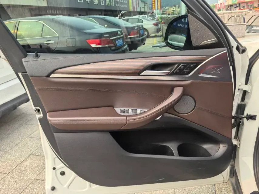 2020 BMW X3 2.0T 224HP L4 8AT,autocango,china used car exporter,china ev exporter,chinese used car exporter,chinese used ev exporter