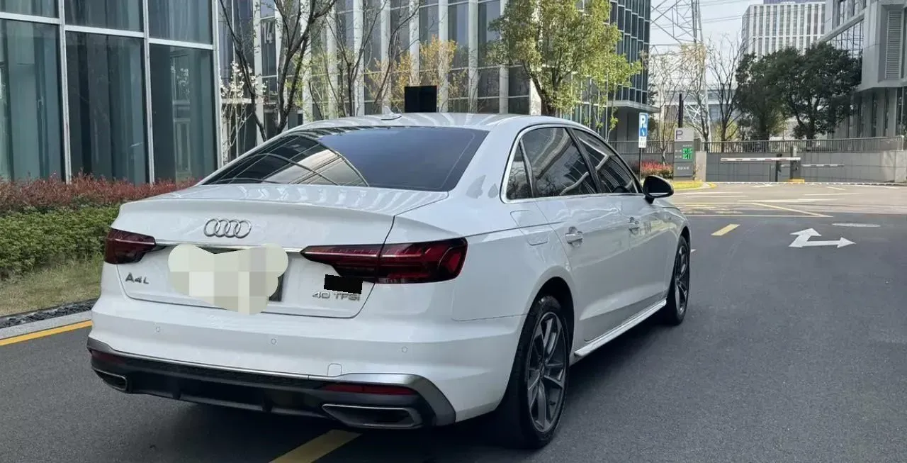 2020 Audi A4L 2.0T 190HP L4 7DCT,autocango,china used car exporter,china ev exporter,chinese used car exporter,chinese used ev exporter