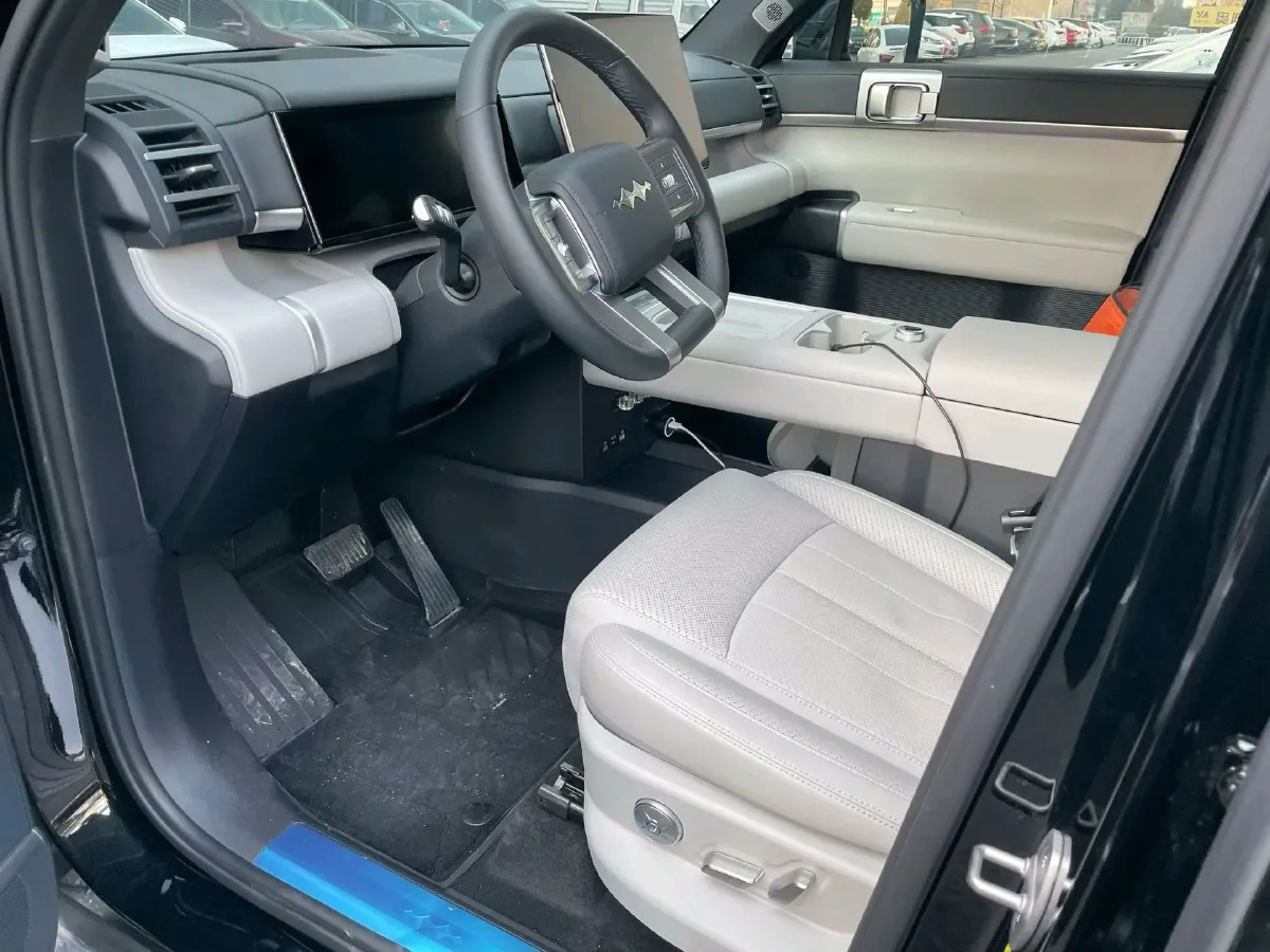 2025 FangChengBao Tai 7 1.5T 156HP L4 E-CVT PHEV,autocango,china used car exporter,china ev exporter,chinese used car exporter,chinese used ev exporter