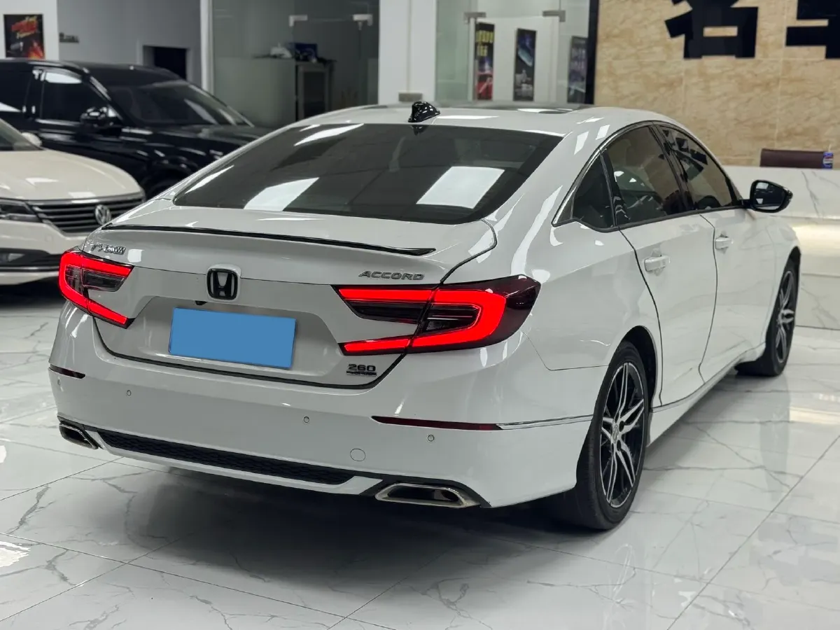 2022 Honda Accord 1.5T 194HP L4 CVT,autocango,china used car exporter,china ev exporter,chinese used car exporter,chinese used ev exporter