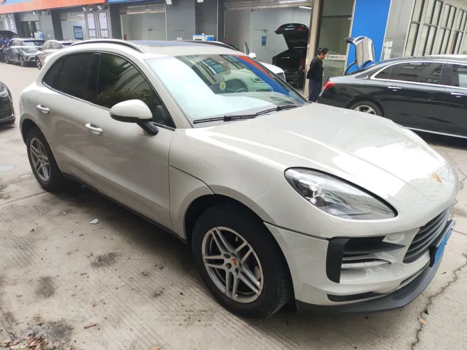 2021 Porsche Macan 2.0T 252HP L4 7DCT,autocango,china used car exporter,china ev exporter,chinese used car exporter,chinese used ev exporter