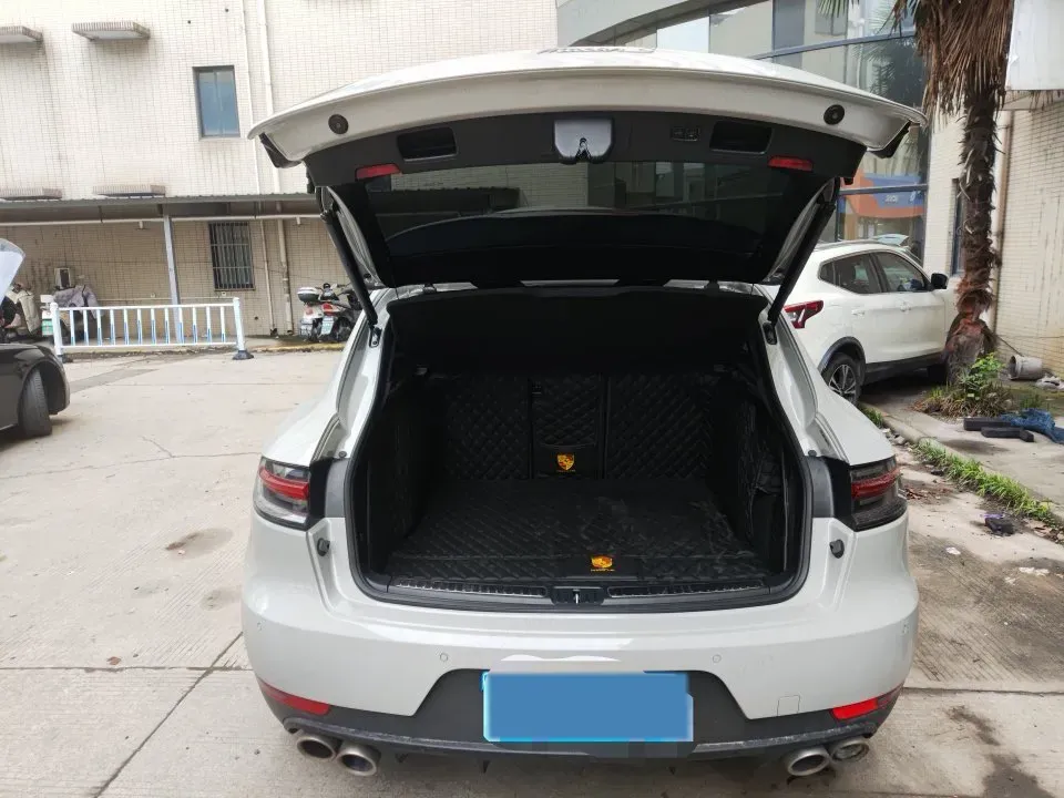 2021 Porsche Macan 2.0T 252HP L4 7DCT,autocango,china used car exporter,china ev exporter,chinese used car exporter,chinese used ev exporter