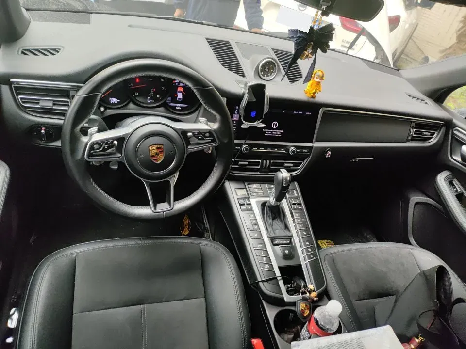 2021 Porsche Macan 2.0T 252HP L4 7DCT,autocango,china used car exporter,china ev exporter,chinese used car exporter,chinese used ev exporter