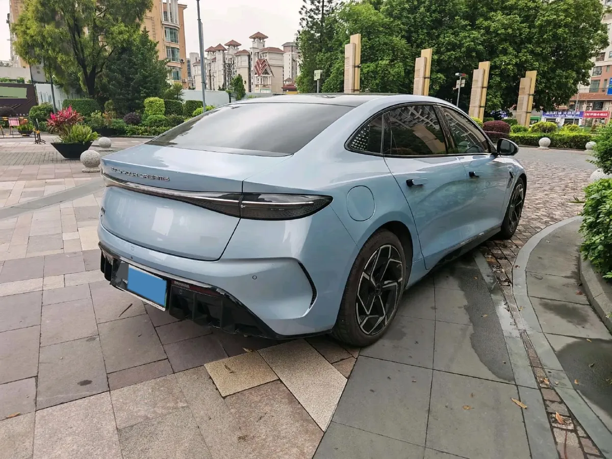 2022 AITO AITO M5 Range Extended 125HP REEV 40KWH,autocango,china used car exporter,china ev exporter,chinese used car exporter,chinese used ev exporter