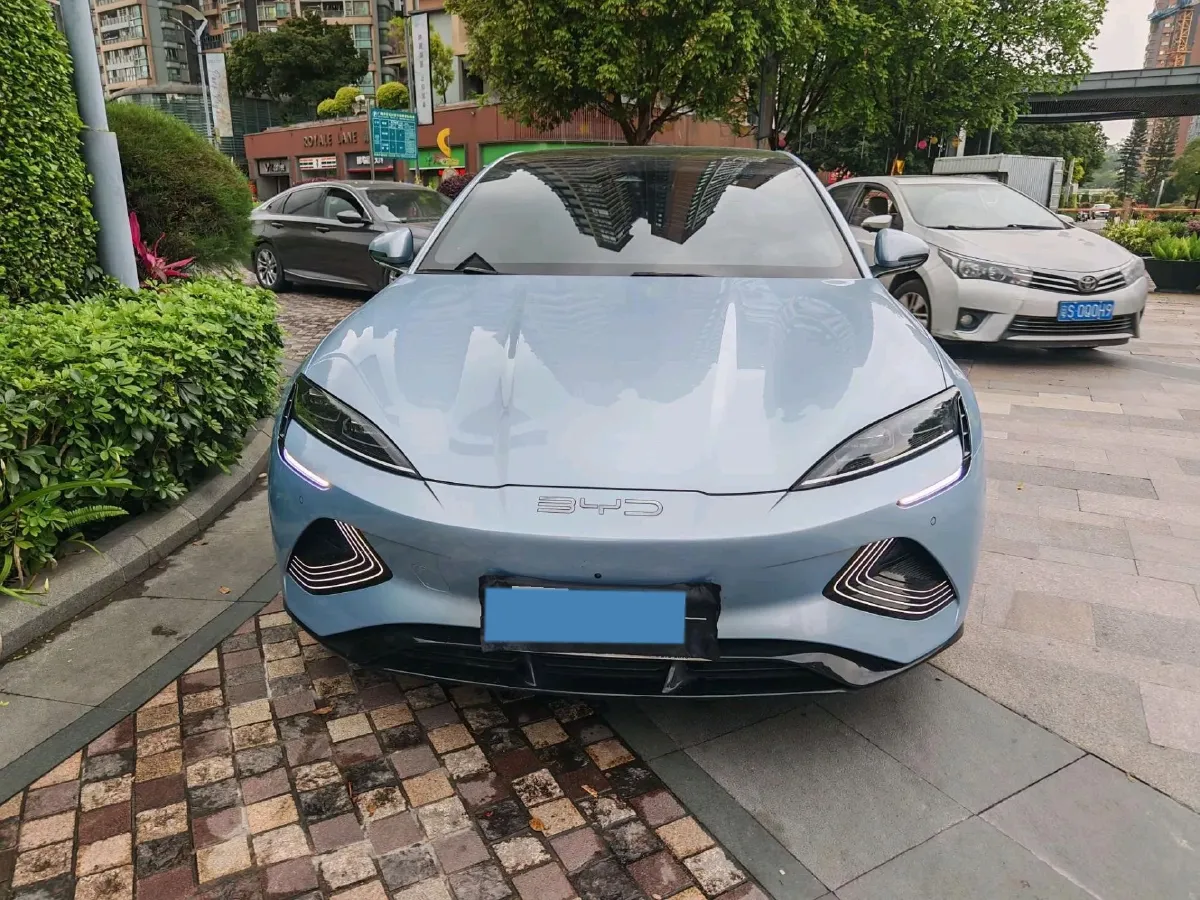 2022 AITO AITO M5 Range Extended 125HP REEV 40KWH,autocango,china used car exporter,china ev exporter,chinese used car exporter,chinese used ev exporter