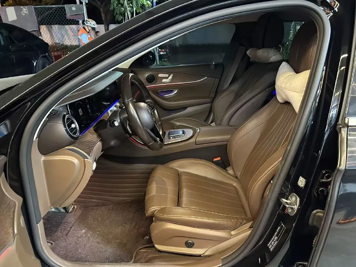 2022 Mercedes-Benz E Class 2.0T 258HP L4 9AT,autocango,china used car exporter,china ev exporter,chinese used car exporter,chinese used ev exporter
