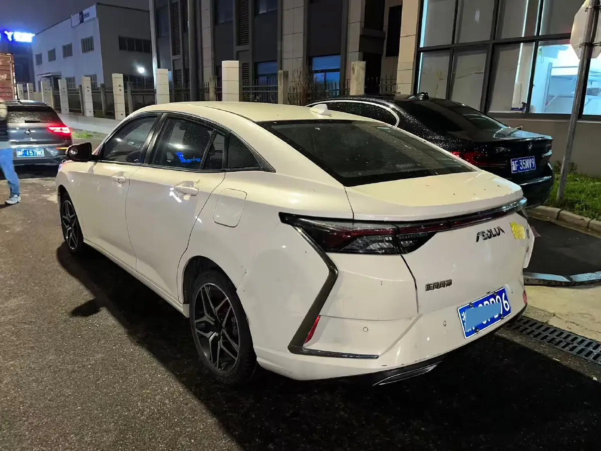 2021 DongFeng Aeolus YiXuan 1.5T 150HP L4 6DCT,autocango,china used car exporter,china ev exporter,chinese used car exporter,chinese used ev exporter