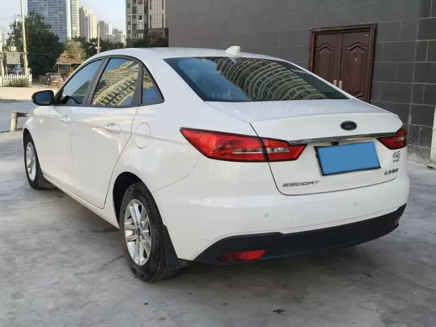 2019 Ford Escort 1.5L 122HP L3 6AT,autocango,china used car exporter,china ev exporter,chinese used car exporter,chinese used ev exporter