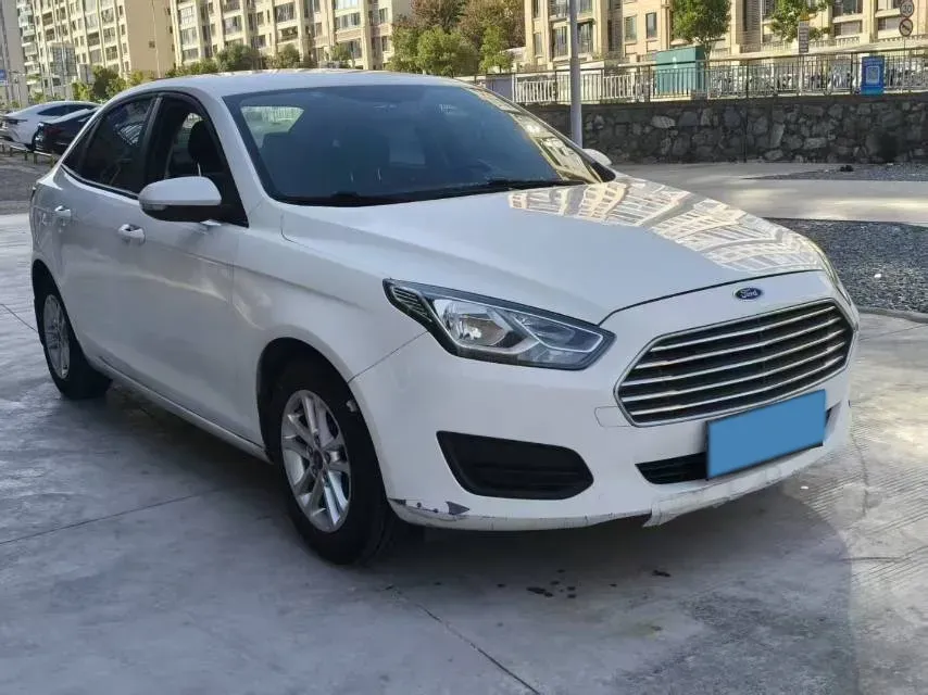 2019 Ford Escort 1.5L 122HP L3 6AT,autocango,china used car exporter,china ev exporter,chinese used car exporter,chinese used ev exporter
