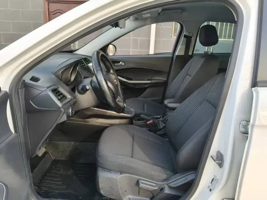 2019 Ford Escort 1.5L 122HP L3 6AT,autocango,china used car exporter,china ev exporter,chinese used car exporter,chinese used ev exporter