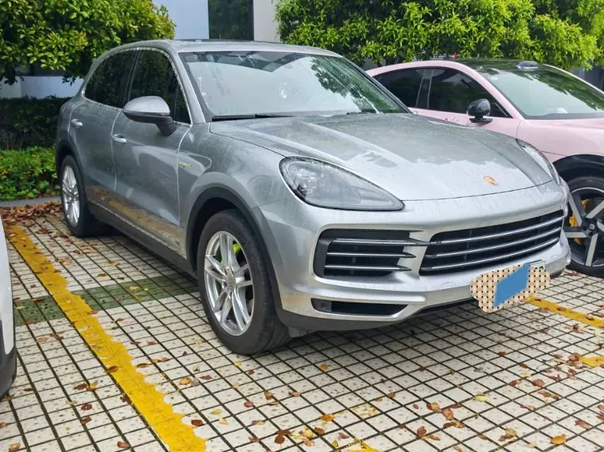 2021 Porsche Cayenne 2.0T 252HP L4 8AT PHEV 17.9KWH,autocango,china used car exporter,china ev exporter,chinese used car exporter,chinese used ev exporter