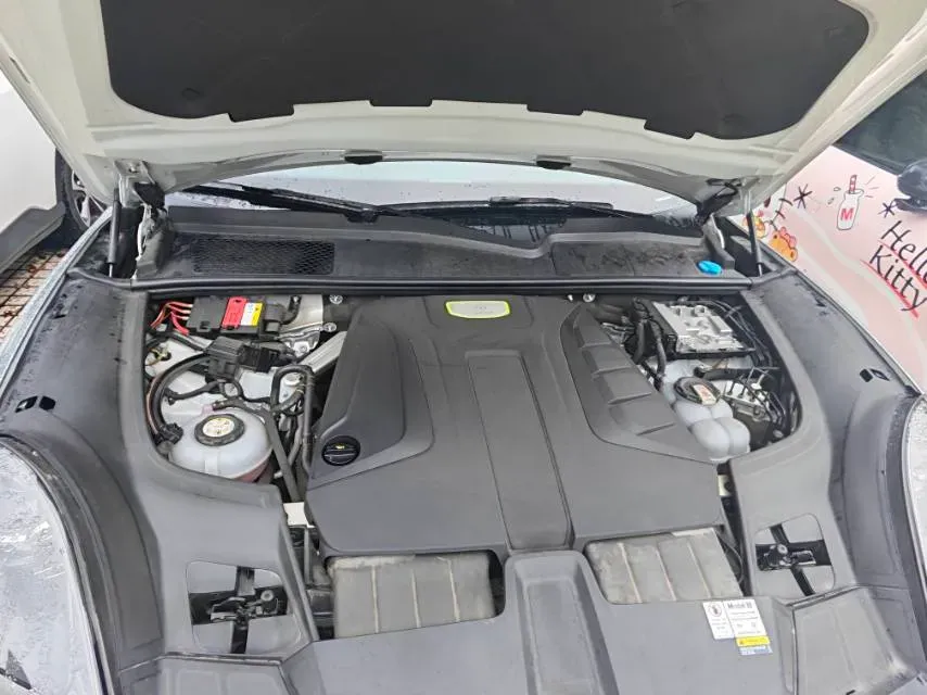 2021 Porsche Cayenne 2.0T 252HP L4 8AT PHEV 17.9KWH,autocango,china used car exporter,china ev exporter,chinese used car exporter,chinese used ev exporter