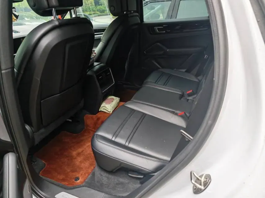 2021 Porsche Cayenne 2.0T 252HP L4 8AT PHEV 17.9KWH,autocango,china used car exporter,china ev exporter,chinese used car exporter,chinese used ev exporter