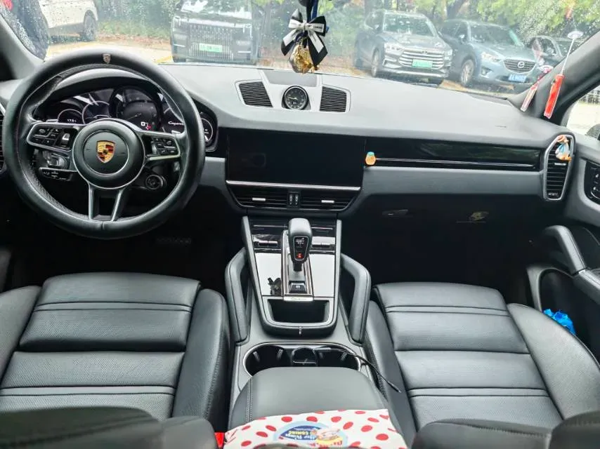 2021 Porsche Cayenne 2.0T 252HP L4 8AT PHEV 17.9KWH,autocango,china used car exporter,china ev exporter,chinese used car exporter,chinese used ev exporter