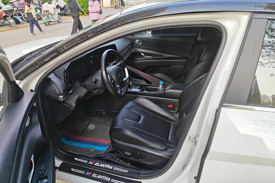 2021 Hyundai Elantra 1.5L 115HP L4 CVT,autocango,china used car exporter,china ev exporter,chinese used car exporter,chinese used ev exporter