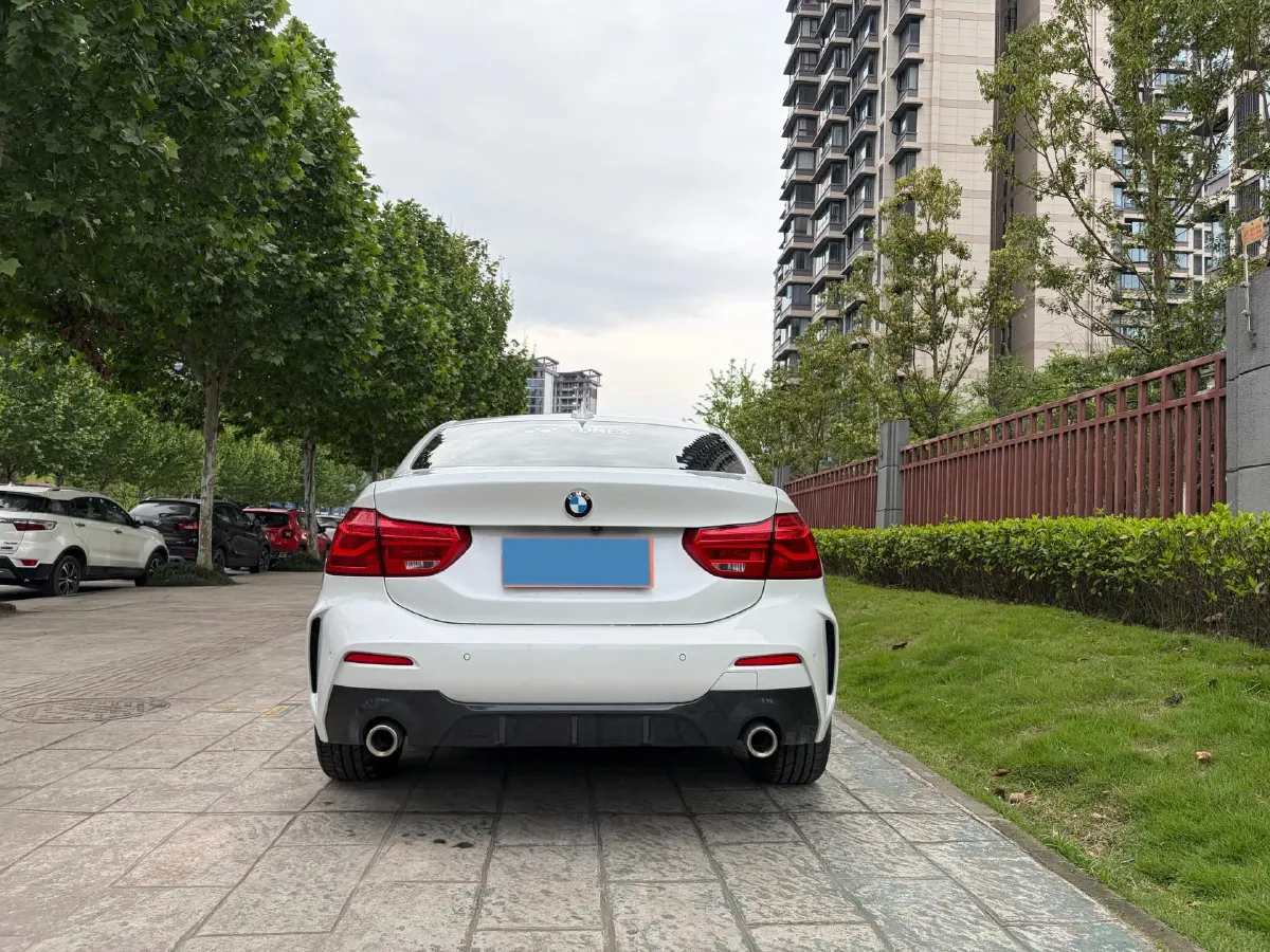 2020 BMW 1 Series 1.5T 140HP L3 7DCT,autocango,china used car exporter,china ev exporter,chinese used car exporter,chinese used ev exporter