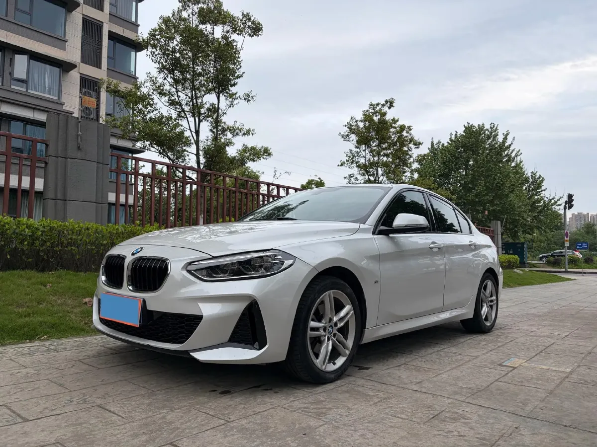 2020 BMW 1 Series 1.5T 140HP L3 7DCT,autocango,china used car exporter,china ev exporter,chinese used car exporter,chinese used ev exporter