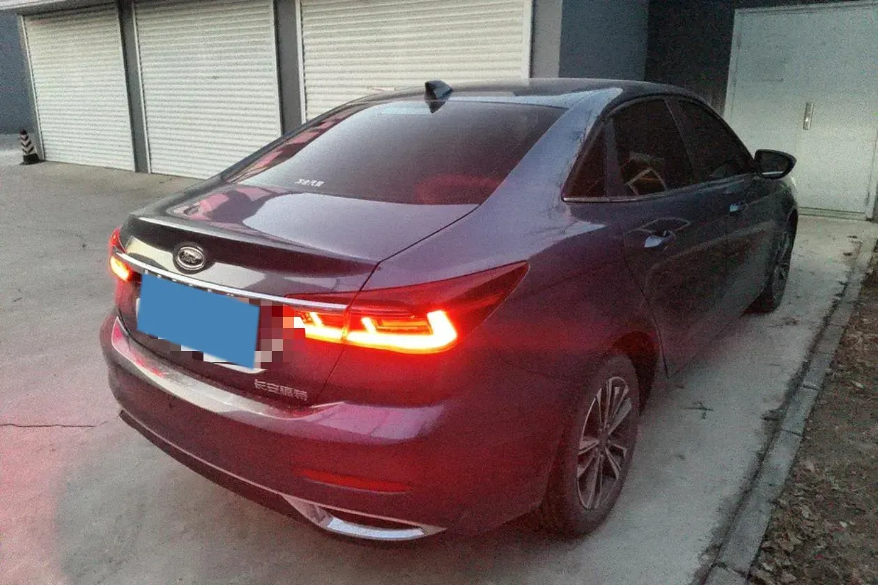 2021 Ford Escort 1.5L 122HP L3 6AT,autocango,china used car exporter,china ev exporter,chinese used car exporter,chinese used ev exporter