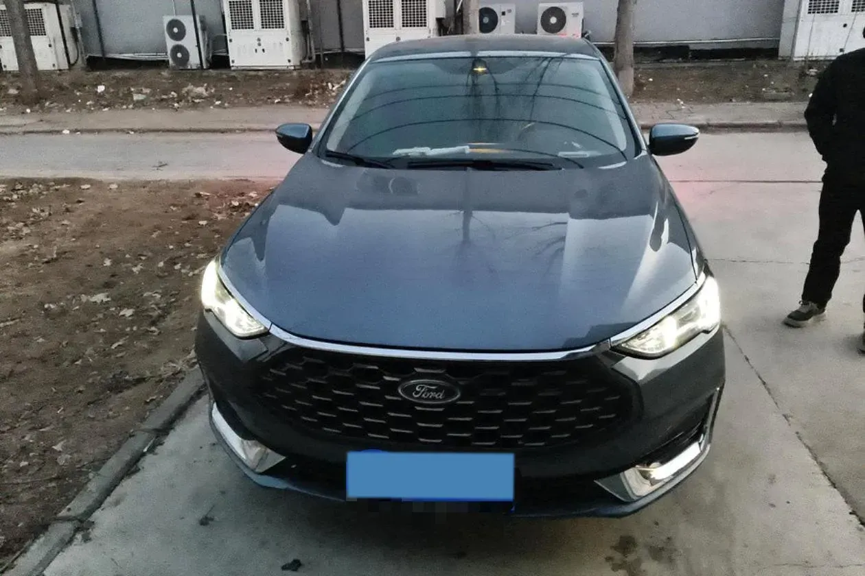 2021 Ford Escort 1.5L 122HP L3 6AT,autocango,china used car exporter,china ev exporter,chinese used car exporter,chinese used ev exporter