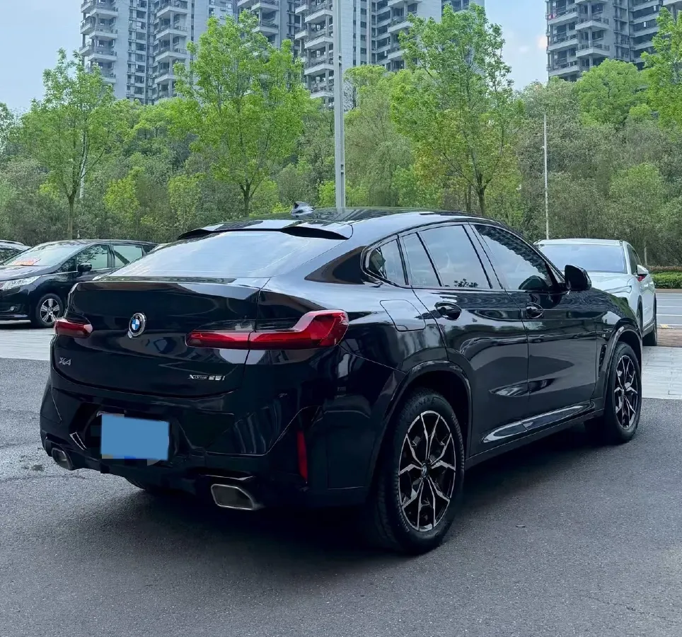 2022 BMW X4 2.0T 245HP L4 8AT,autocango,china used car exporter,china ev exporter,chinese used car exporter,chinese used ev exporter