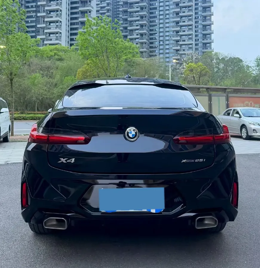 2022 BMW X4 2.0T 245HP L4 8AT,autocango,china used car exporter,china ev exporter,chinese used car exporter,chinese used ev exporter