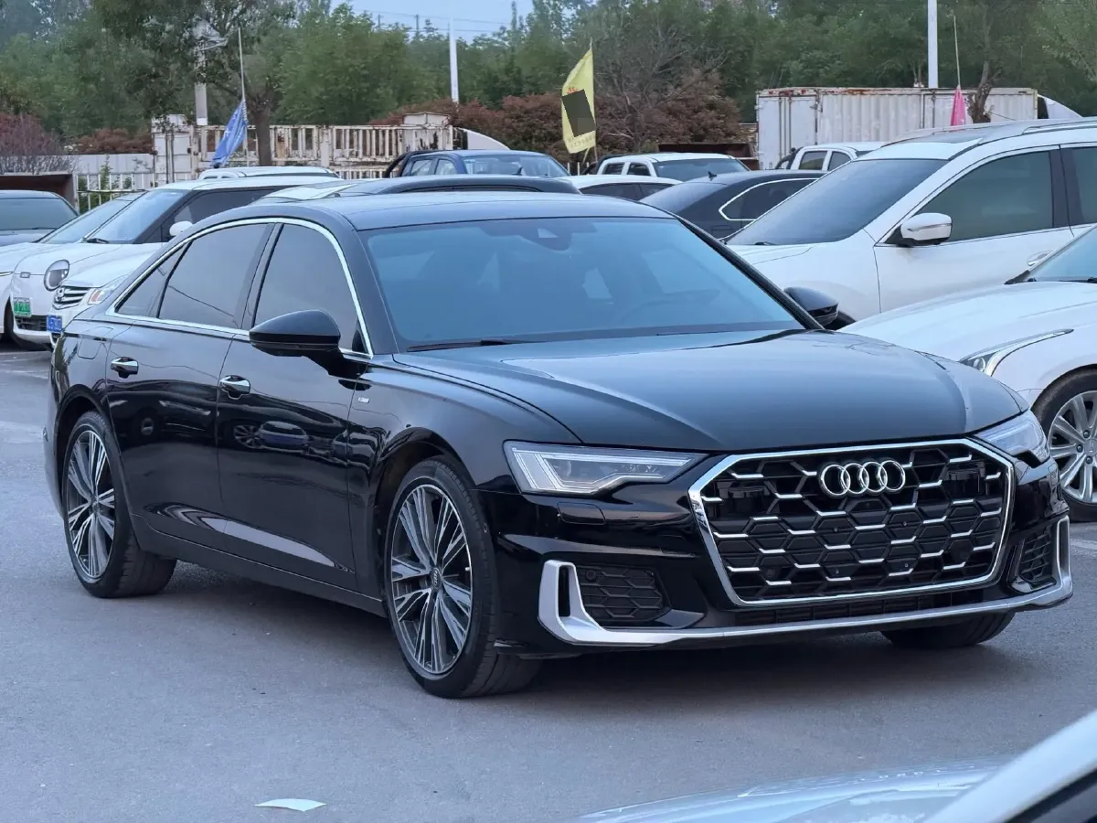 2021 Audi A6L 2.0T 224HP L4 7DCT,autocango,china used car exporter,china ev exporter,chinese used car exporter,chinese used ev exporter