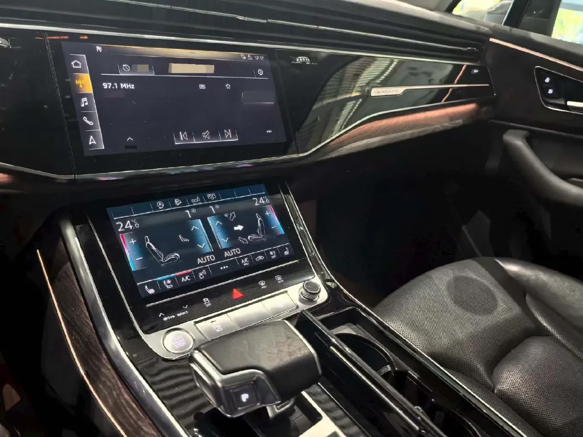 2021 Audi Q7 3.0T 340HP V6 8AT,autocango,china used car exporter,china ev exporter,chinese used car exporter,chinese used ev exporter