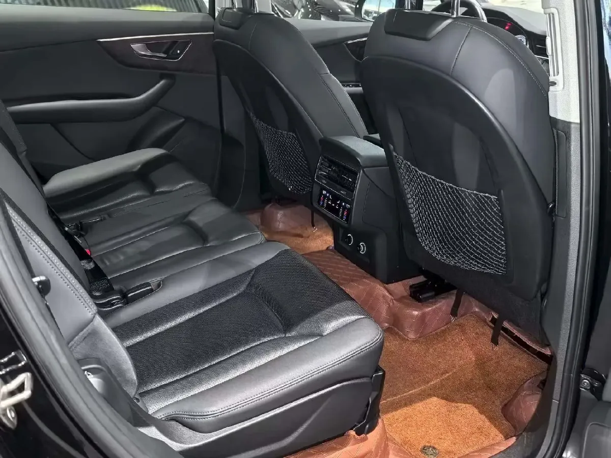 2021 Audi Q7 3.0T 340HP V6 8AT,autocango,china used car exporter,china ev exporter,chinese used car exporter,chinese used ev exporter