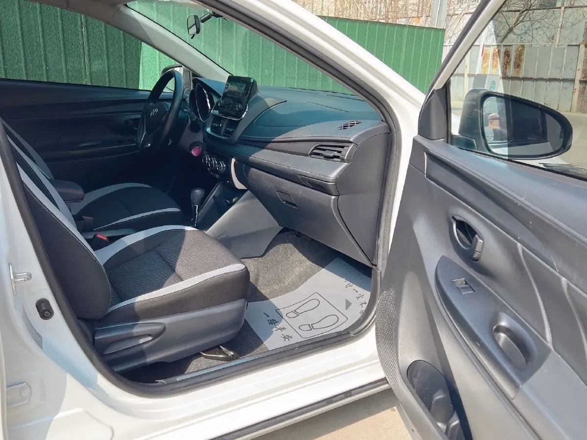 2022 Toyota Yaris L 1.5L 112HP L4 CVT,autocango,china used car exporter,china ev exporter,chinese used car exporter,chinese used ev exporter