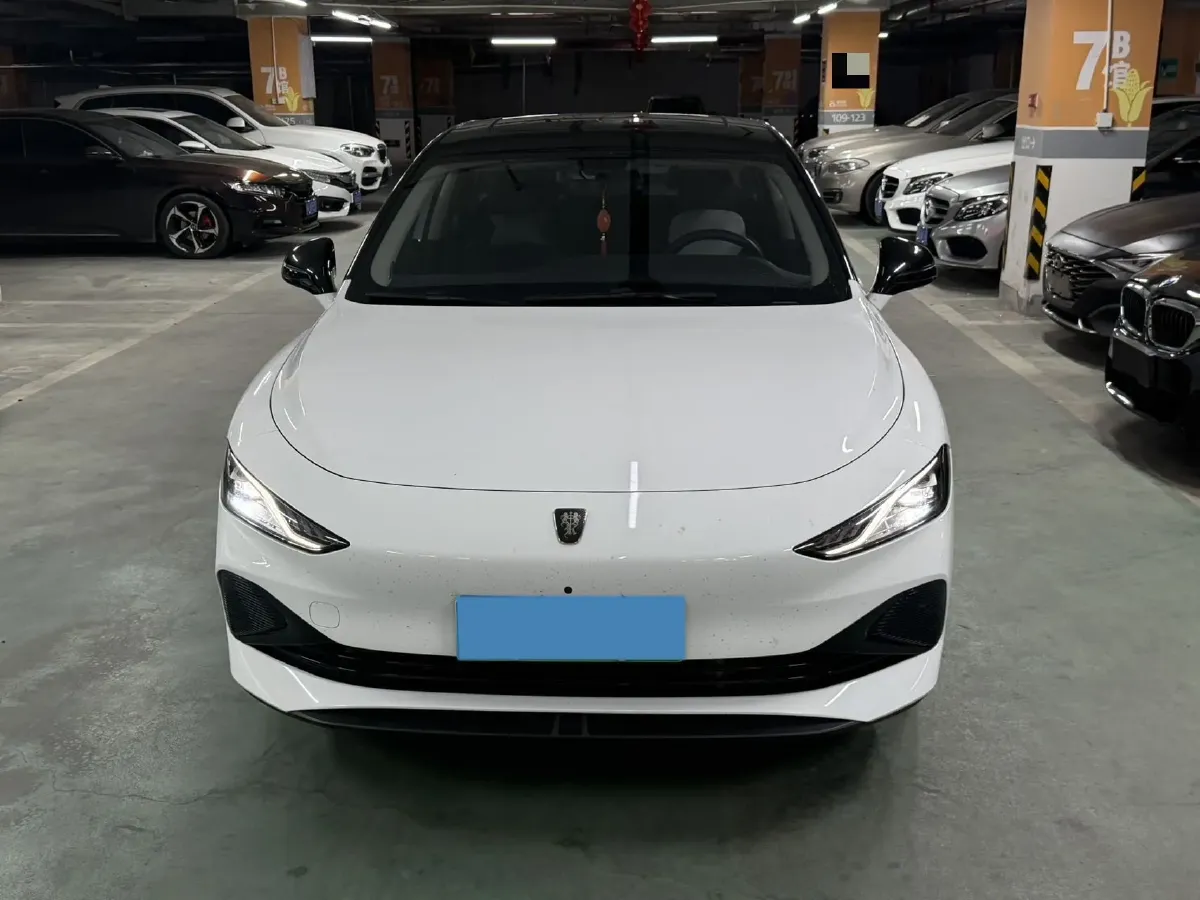 2023 Roewe D7 1.5L 112HP L4 1DHT PHEV 21.4KWH,autocango,china used car exporter,china ev exporter,chinese used car exporter,chinese used ev exporter